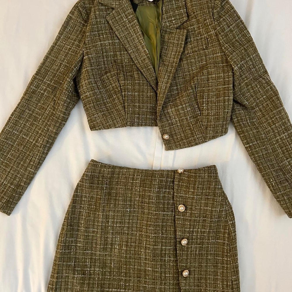 CROPPED TWEED SKIRT SET